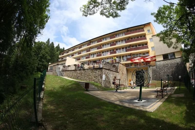 Krynica-Zdrój sanatorium - najlepsze miejsca na rehabilitację i odpoczynek